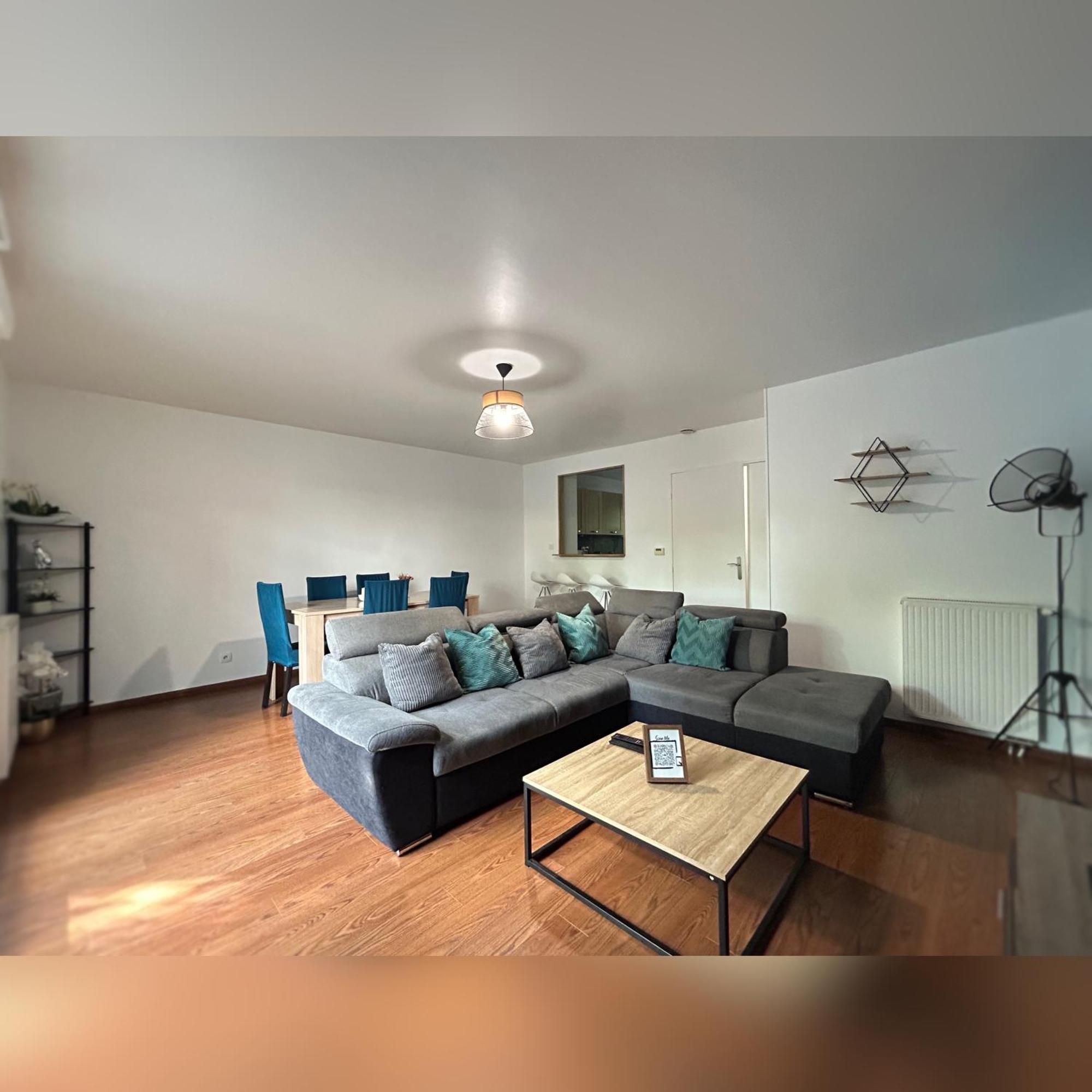 Le Duplex Chessy - 15Min From Disneyland - 2 Private Parkings - Garden - Kingsize & Queensize Bed - Supermarket Behind The House Экстерьер фото